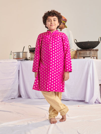 Boys Floral Printed Regular Sequinned Kurta With Pyjamas (KP-MGSMALLBOOTI)