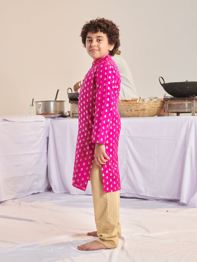 Boys Floral Printed Regular Sequinned Kurta With Pyjamas (KP-MGSMALLBOOTI)
