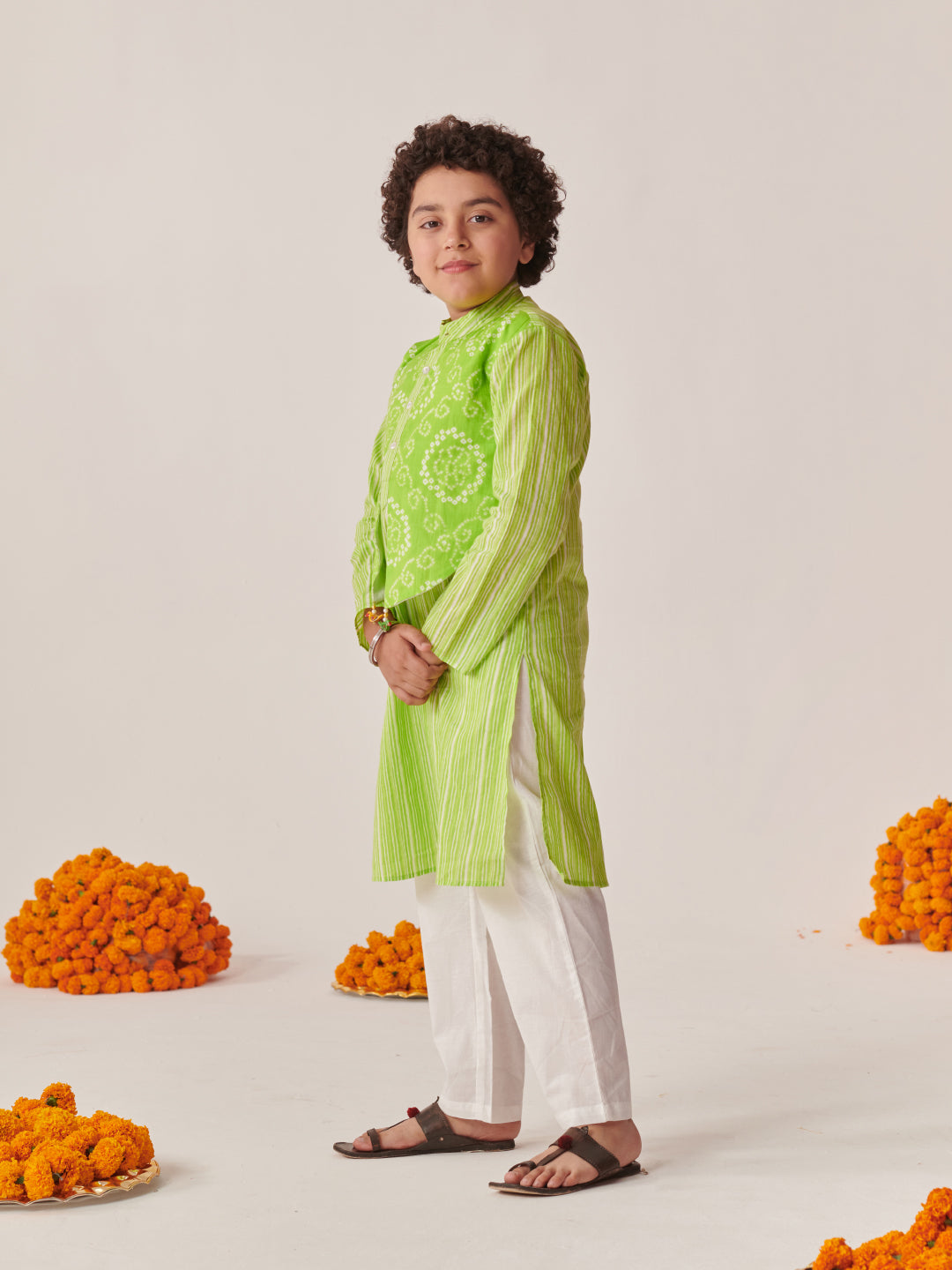 Boys Striped Regular Kurta With Pyjamas (KP-PARROTGREEN)