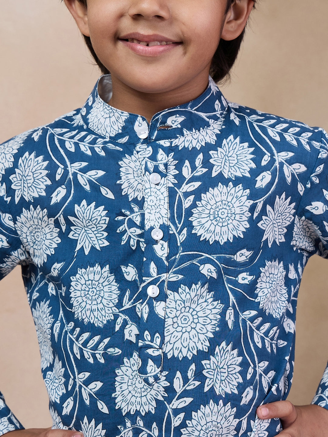 Boys Mandarin Collar Ethnic Motifs Printed Regular Kurta With Salwar (KP-WHITESUNFLOWER)