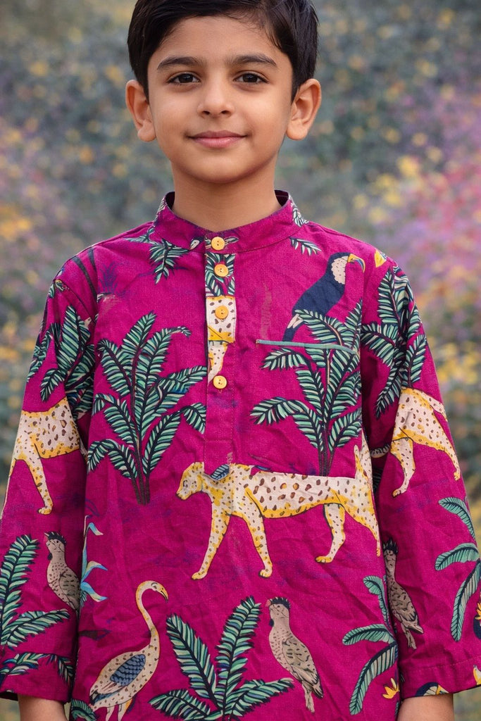 Pspeaches Boys Magenta & Olive Green Ethnic Animal Print Straight Fit Cotton Kurta & Pyjamas Set ( Sku-Kp-Jungle )