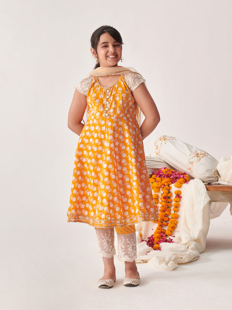 Girls Floral Printed Regular Kurta With Pyjamas & With Dupatta (KS-ORANGEFLOWER)