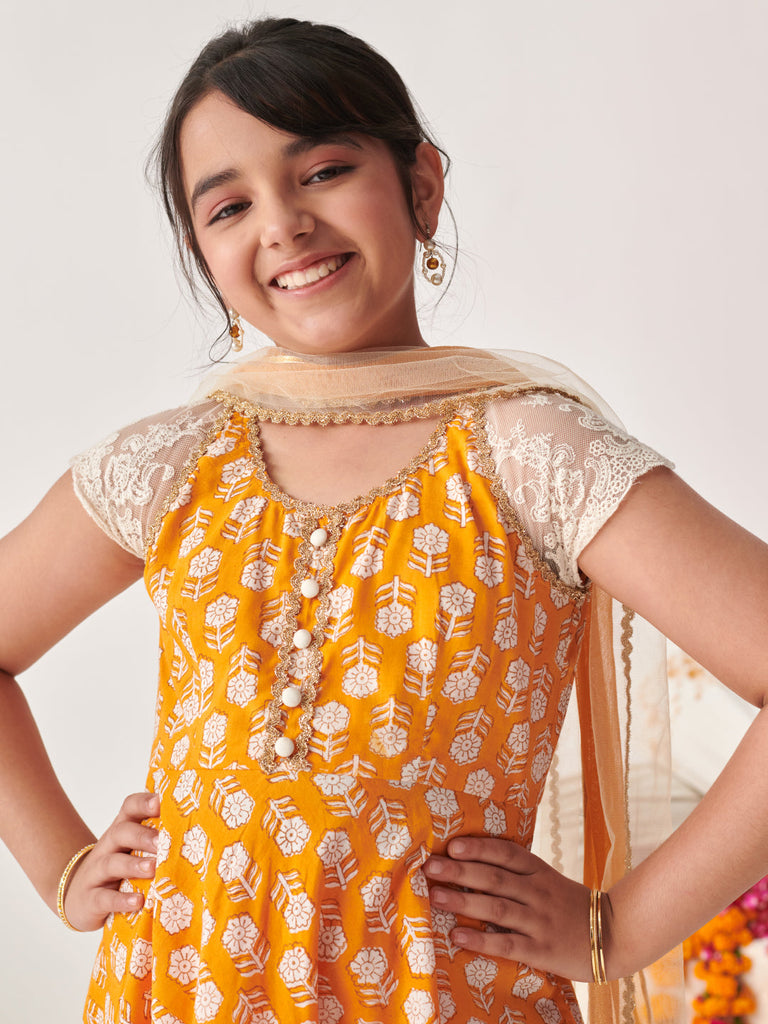 Girls Floral Printed Regular Kurta With Pyjamas & With Dupatta (KS-ORANGEFLOWER)