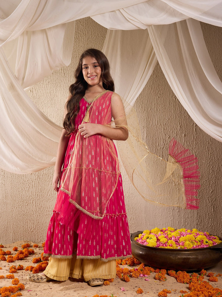 Pspeaches Girls Georgette Sleeveless V Neck Neck Gota Pati Embellished Lehenga Choli Set with Dupatta for Girls (KS-RANIFOIL)
