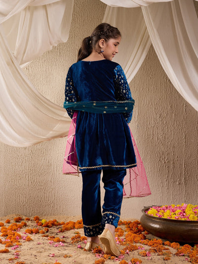 Pspeaches Girls Floral Embroidered Sequinned Velvet Kurta With Trouser & Dupatta (KS-TEALSEQVELVET)