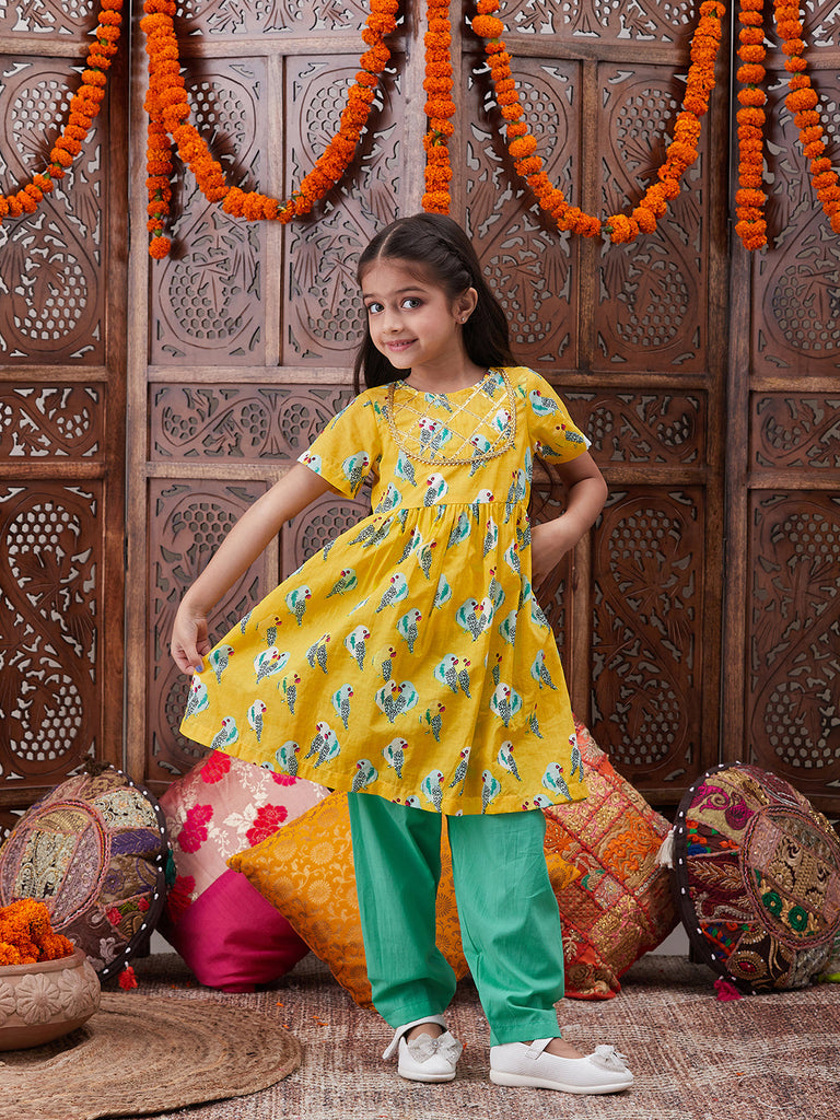 Pspeaches Girls Ethnic Motifs Printed Gotta Patti Pure Cotton A-Line Kurta With Trousers (KS-YELLOWPARROT)