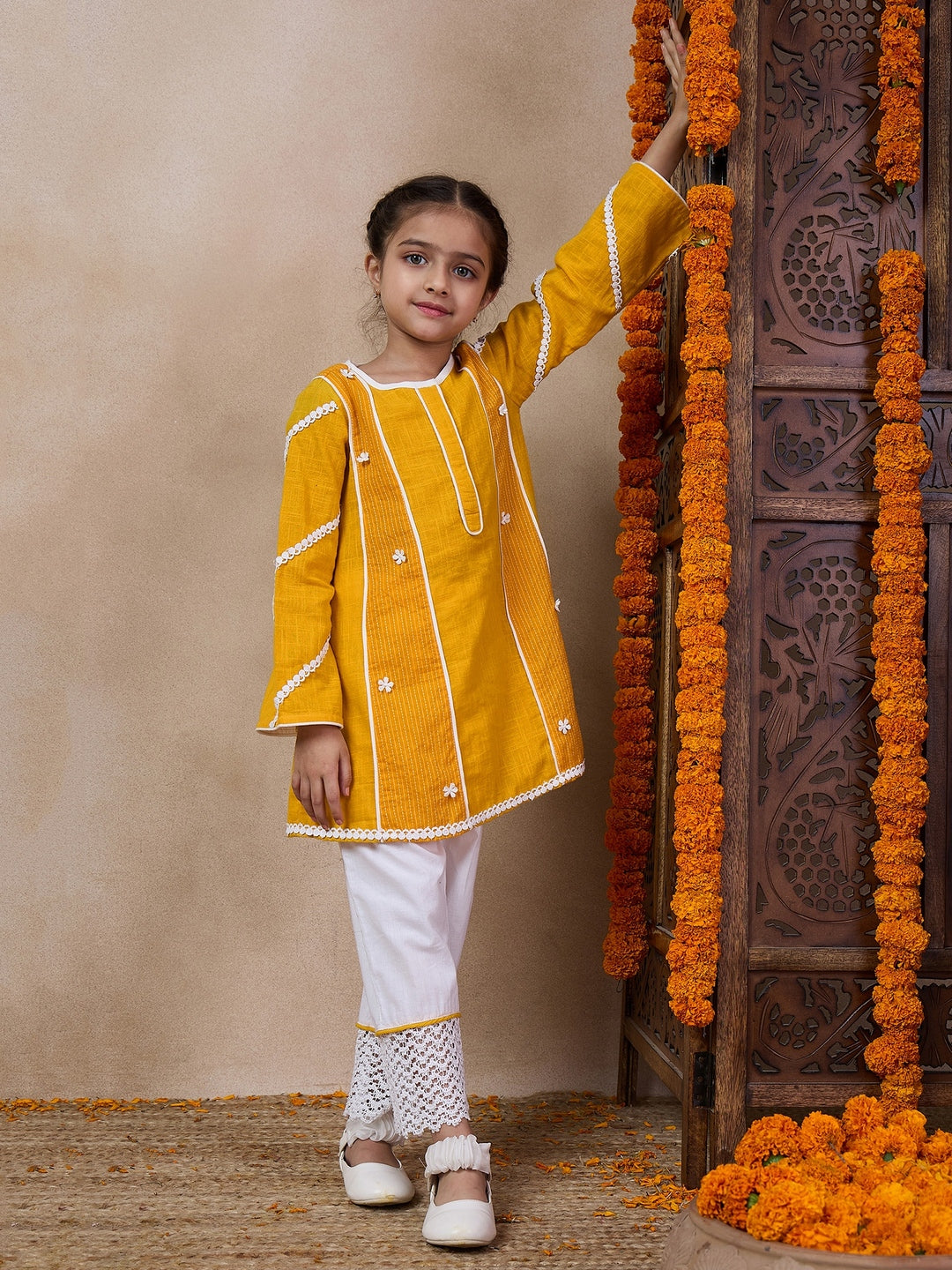 Girls Floral Embroidered Round Neck A-Line Kurta With Pyjamas (KS-YELLOWSLUB)