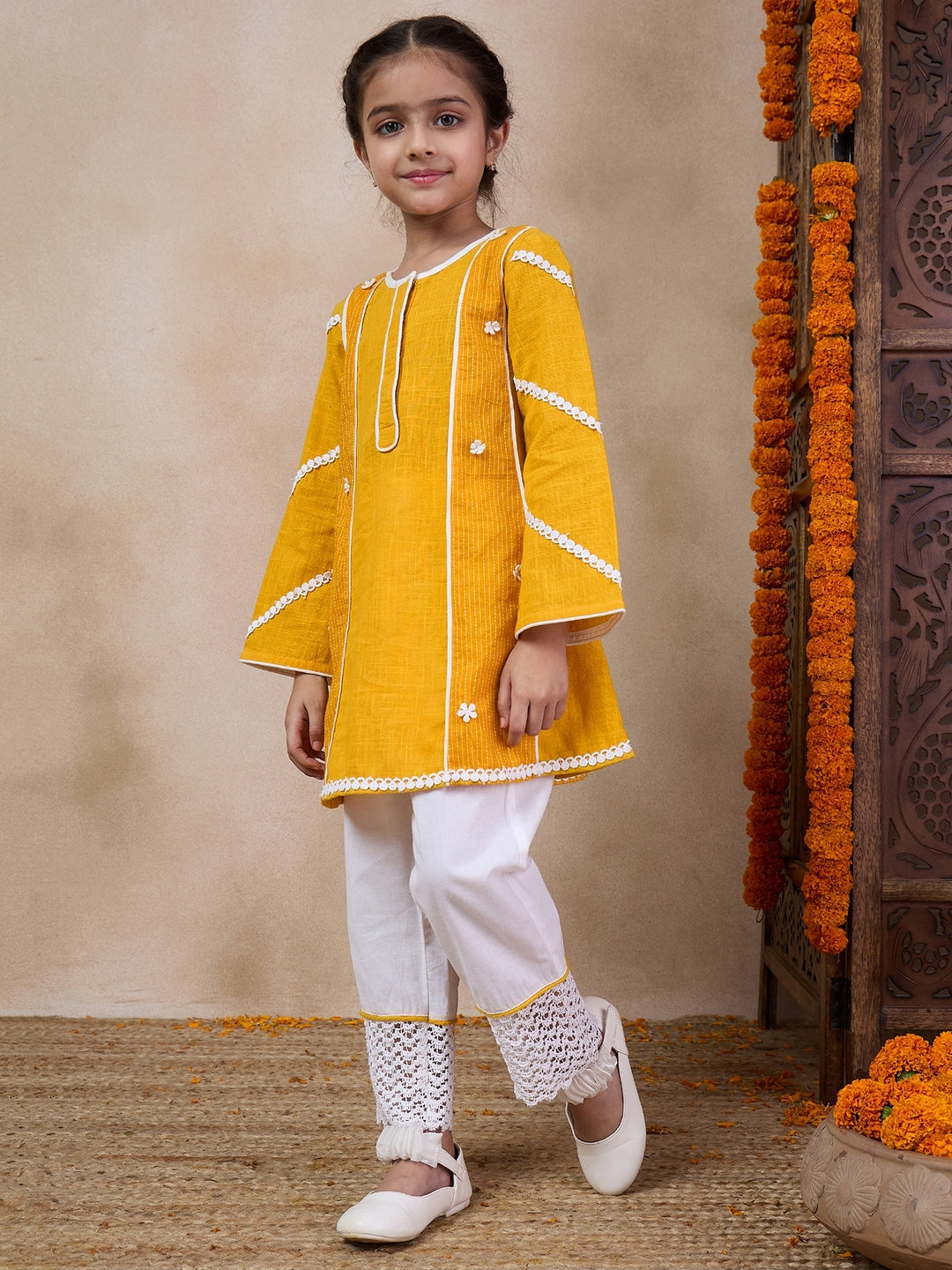 Girls Floral Embroidered Round Neck A-Line Kurta With Pyjamas (KS-YELLOWSLUB)
