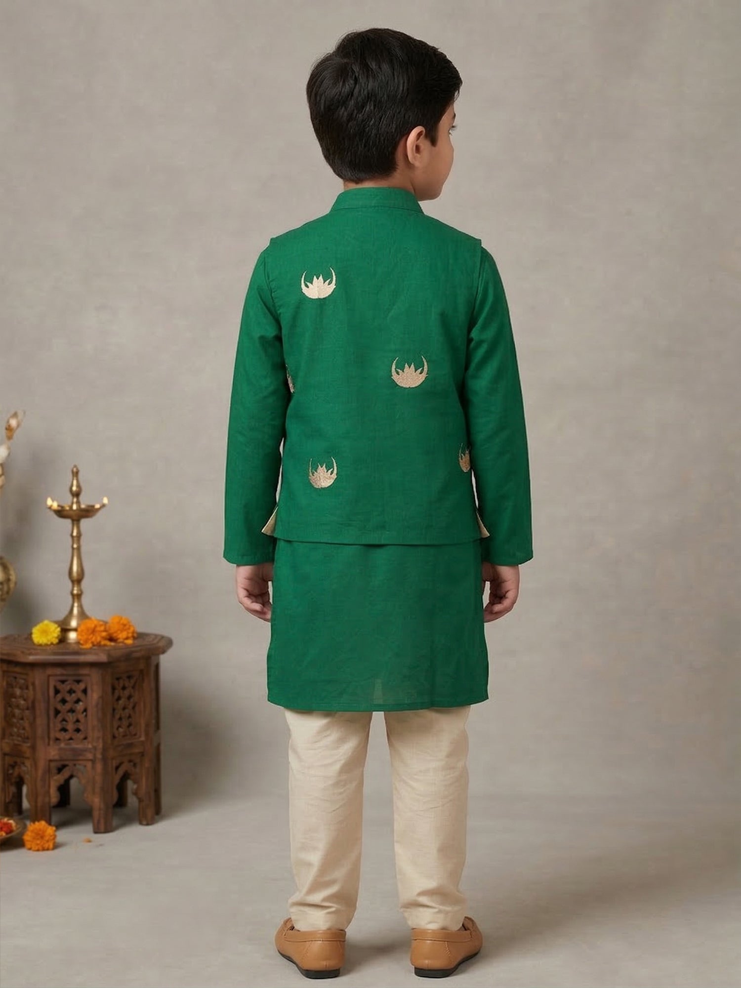 Pspeaches Boy Green Ethnic Solid Straight Fit Cotton Kurta & Pyjamas With  Moon print Jacket (Sku-Kp-Greenmoon)