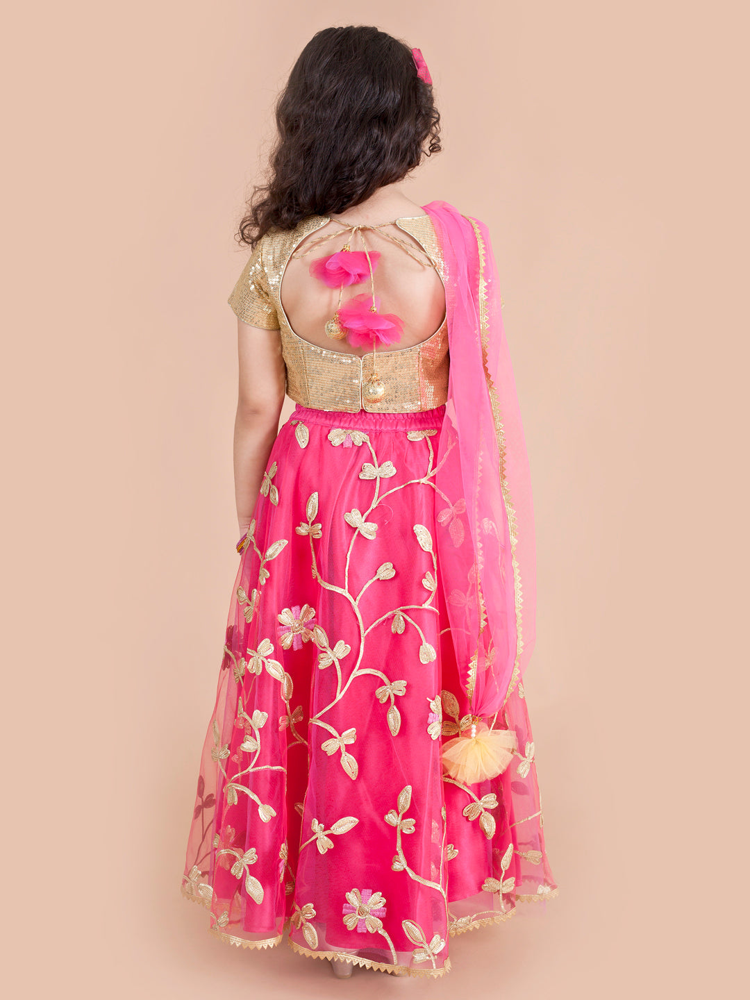Girls Fuchsia Gold-Toned Embellished Ready To Wear Lehenga Blouse With Dupatta (L-Fuschiagota)