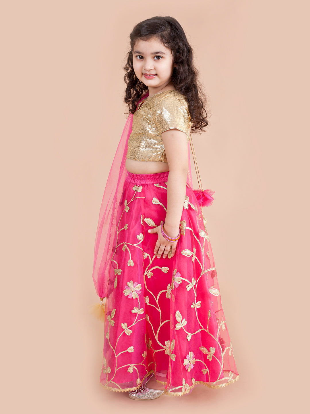 Girls Fuchsia Gold-Toned Embellished Ready To Wear Lehenga Blouse With Dupatta (L-Fuschiagota)