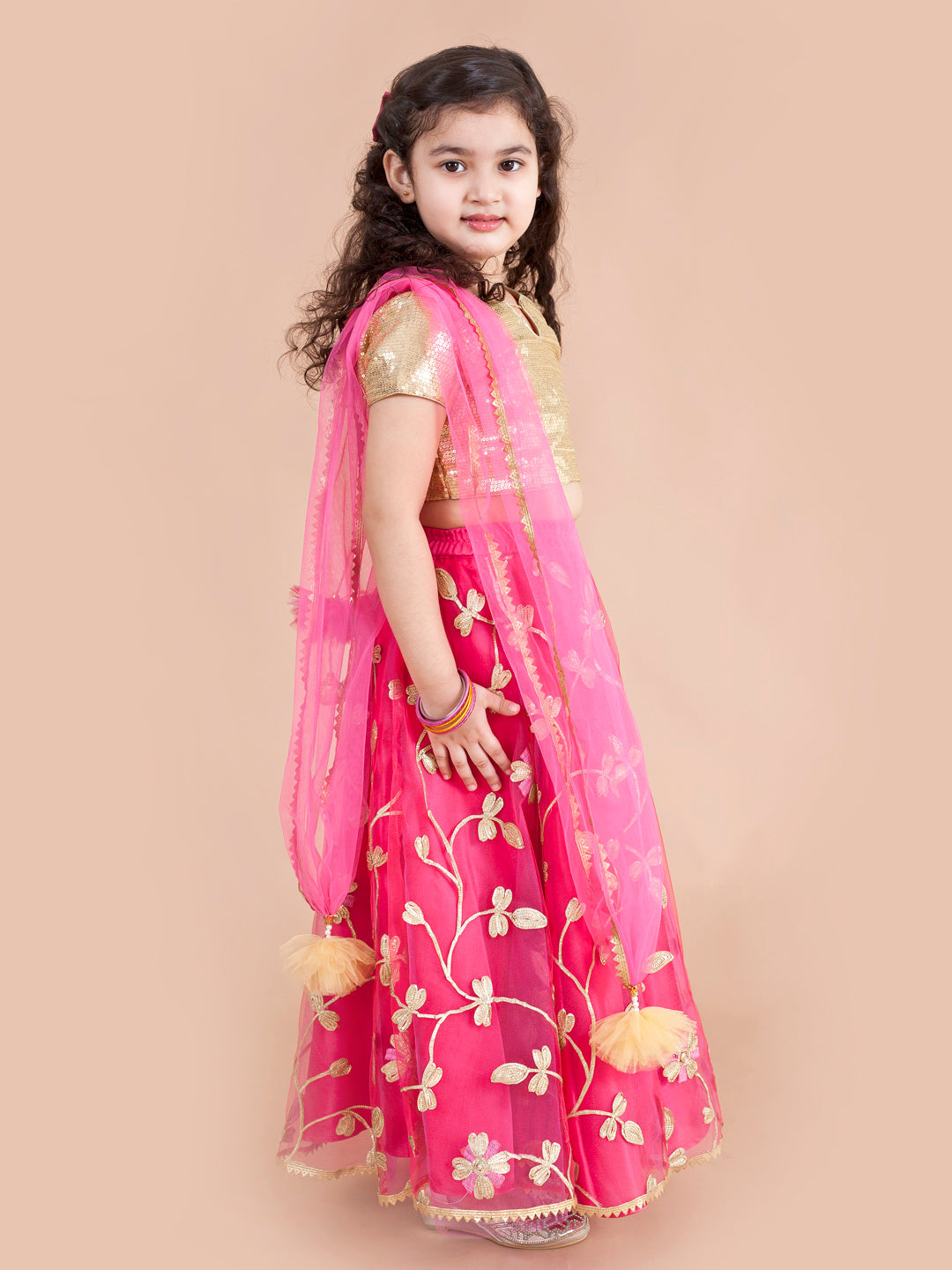 Girls Fuchsia Gold-Toned Embellished Ready To Wear Lehenga Blouse With Dupatta (L-Fuschiagota)
