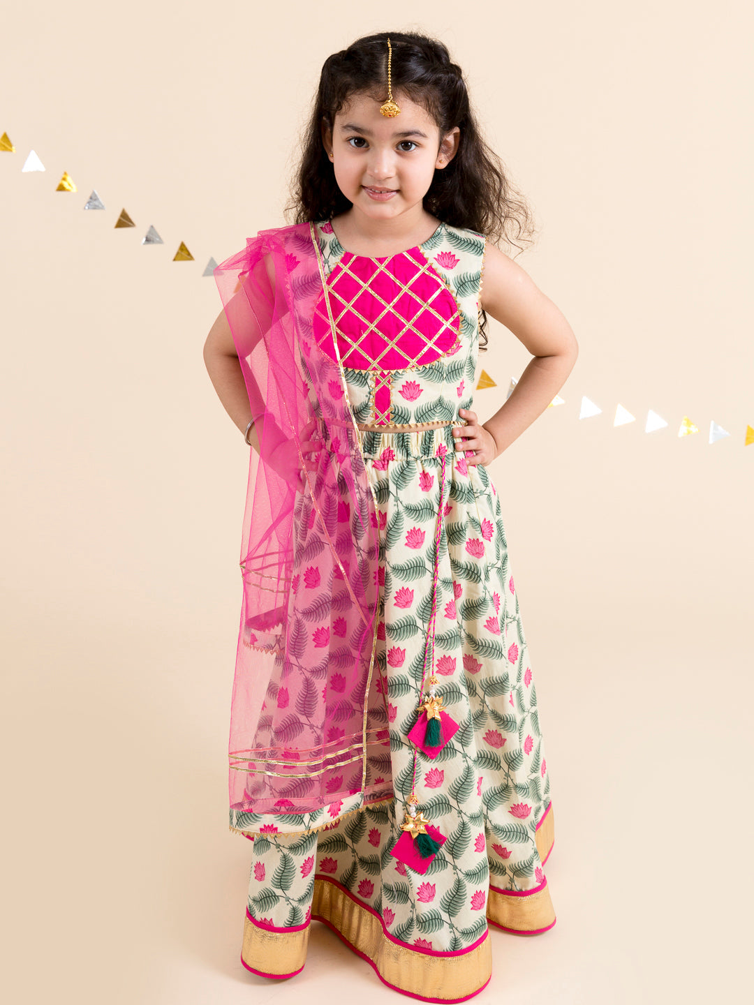 Girls Off White & Pink Printed Ready to Wear Lehenga & Blouse With Dupatta (L-Lotus)