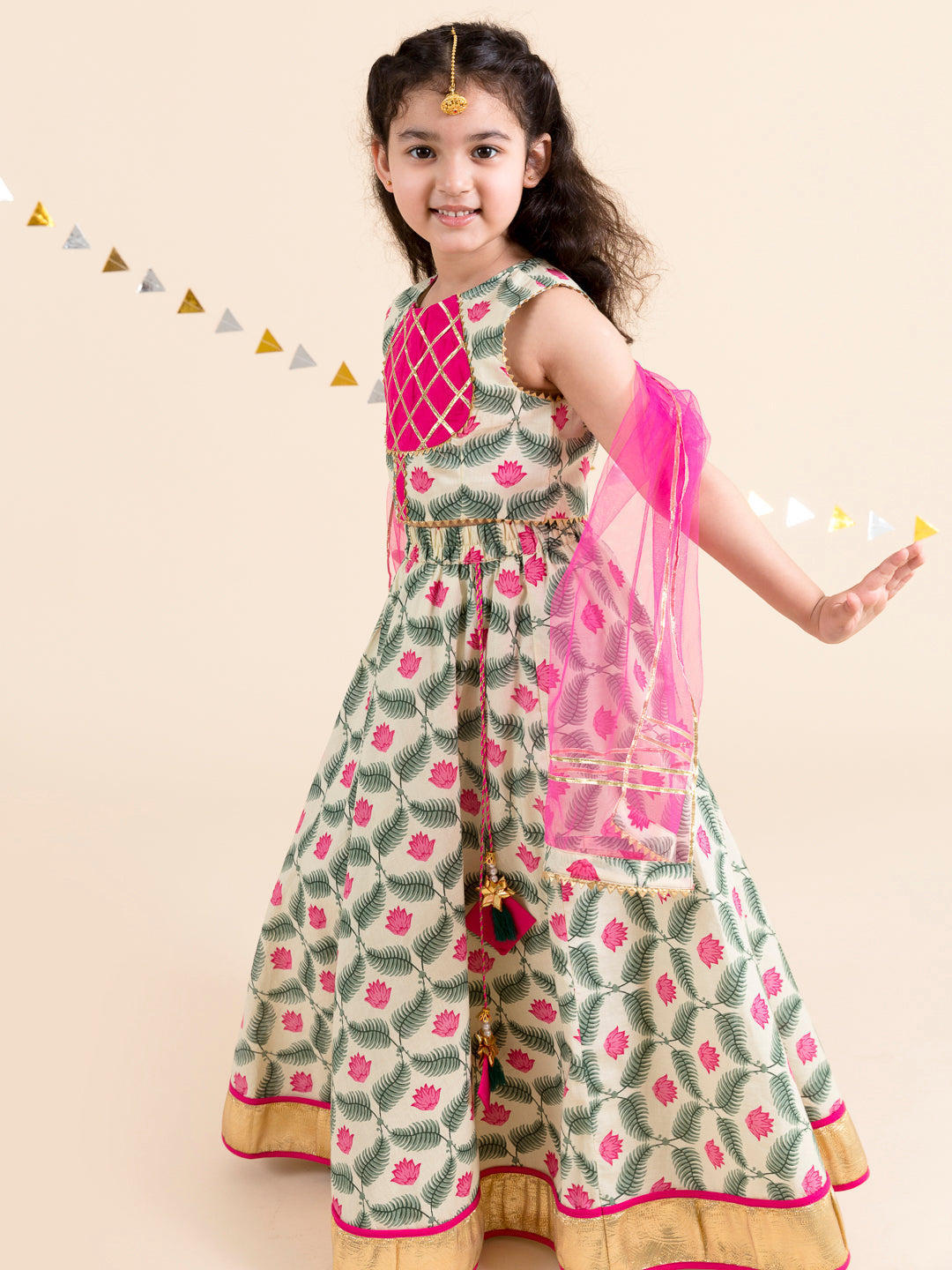 Girls Off White & Pink Printed Ready to Wear Lehenga & Blouse With Dupatta (L-Lotus)