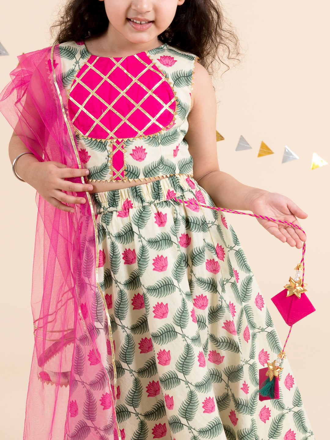 Girls Off White & Pink Printed Ready to Wear Lehenga & Blouse With Dupatta (L-Lotus)