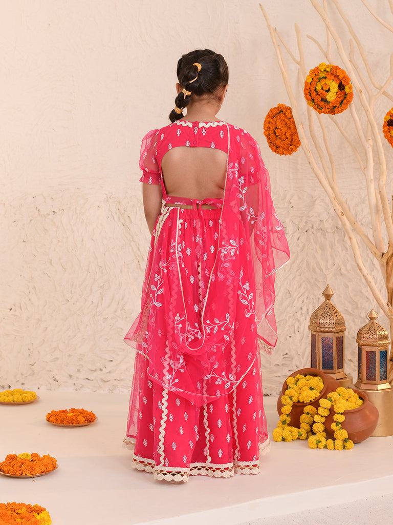 Girls Embroidered Thread Work Ready to Wear Lehenga & Blouse With Dupatta (L-MAGENTAWTBOOTI)