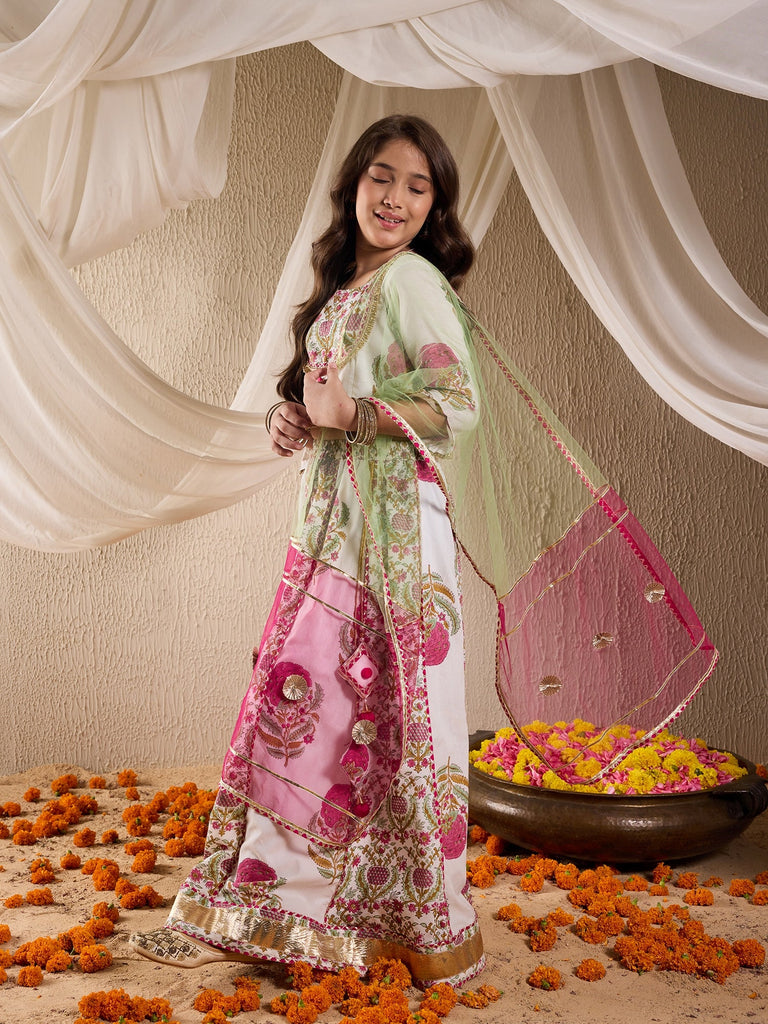 Pspeaches Girls Cotton 3/4th Sleeves Round Neck Gota Pati Embellished Lehenga Choli Set with Dupatta for Girls (L-MAGJAALBOOTA)