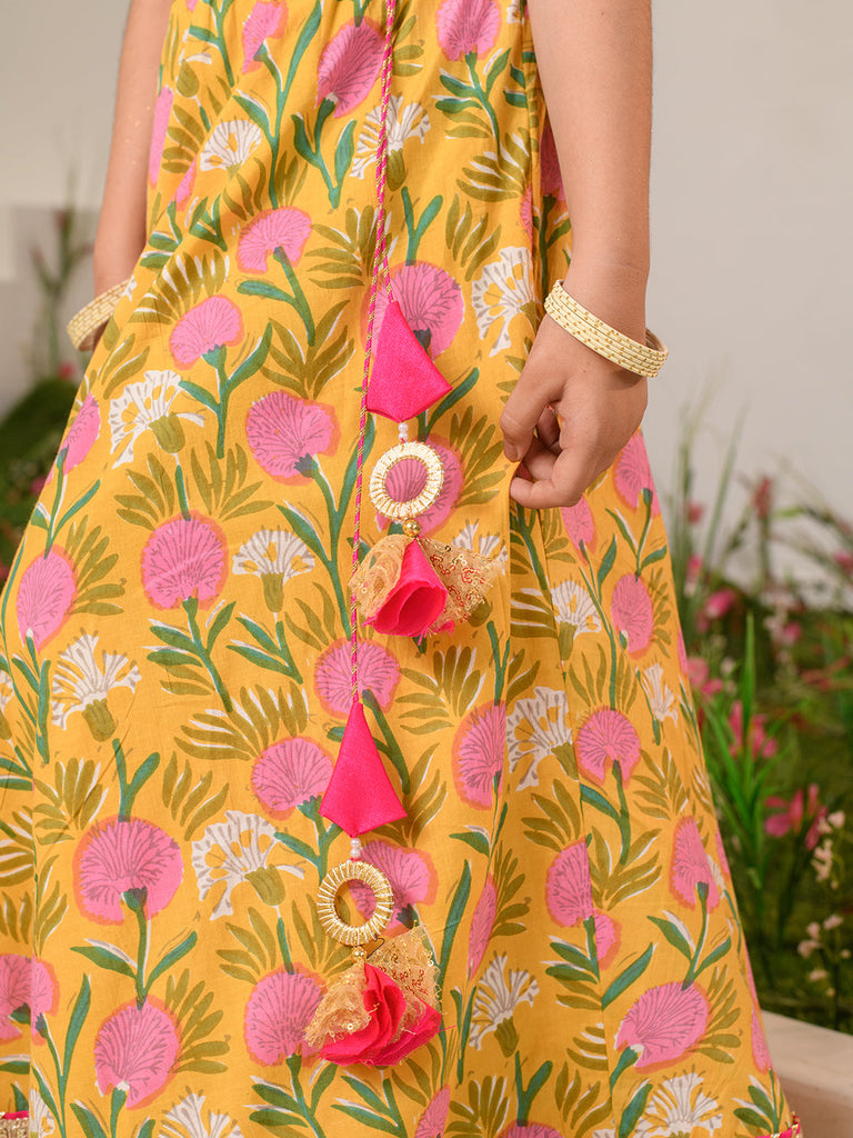 Girls Printed Sequinned Ready to Wear Lehenga Choli With Dupatta (L-MUSTARDPINKFLOWER)