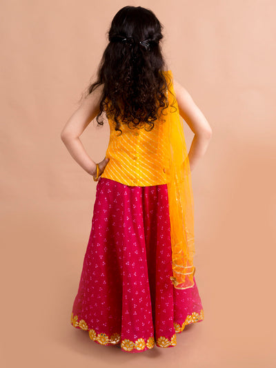 Girls Magenta & Yellow Embroidered Ready to Wear Lehenga & Blouse With Dupatta (L-Magentapatra)