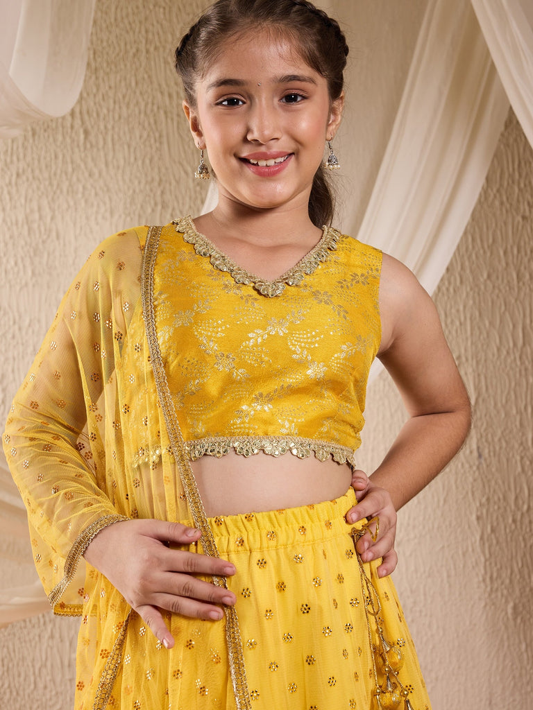 Pspeaches Girls Silk Blend Sleeveless V Neck Neck Gota Pati Embellished Lehenga Choli Set with Dupatta for Girls (L-YELLOWMUKAISHWORK)