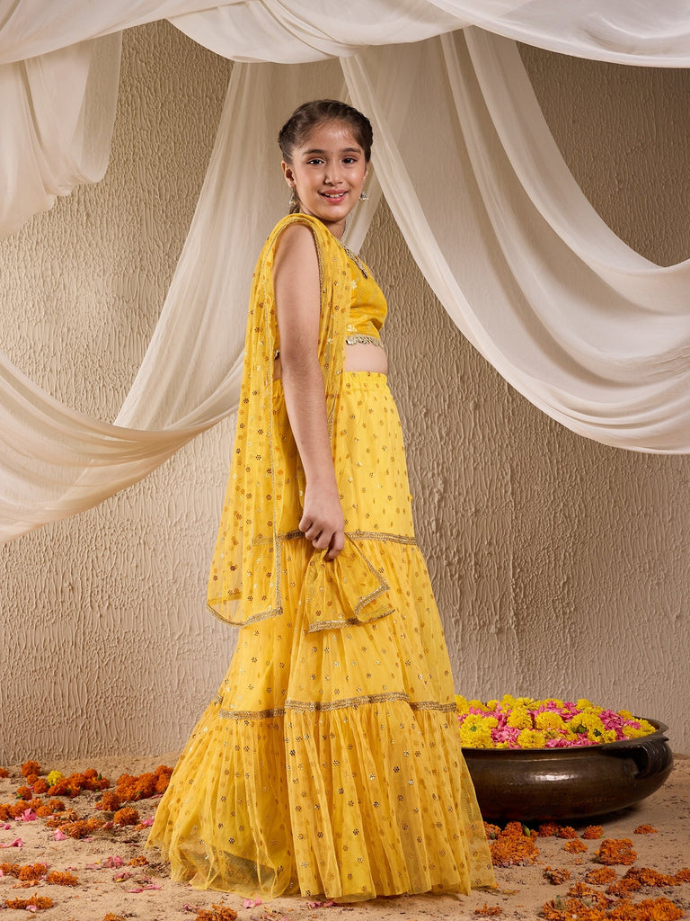 Pspeaches Girls Silk Blend Sleeveless V Neck Neck Gota Pati Embellished Lehenga Choli Set with Dupatta for Girls (L-YELLOWMUKAISHWORK)