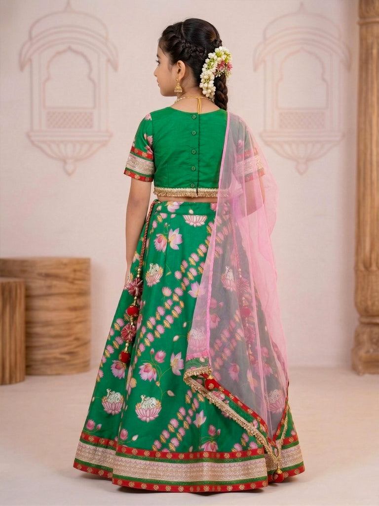 Pspeaches Girls Green Ethnic Floral Print Flared Muslin Silk Pichwai print Lehenga & Choli With Dupatta (Sku-L-Greensilk)