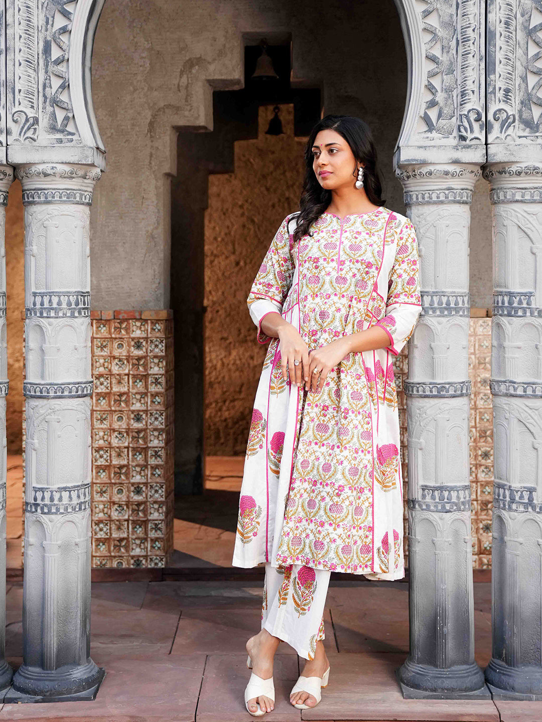 Pink Chintz Lace Detailing Cotton Kurta