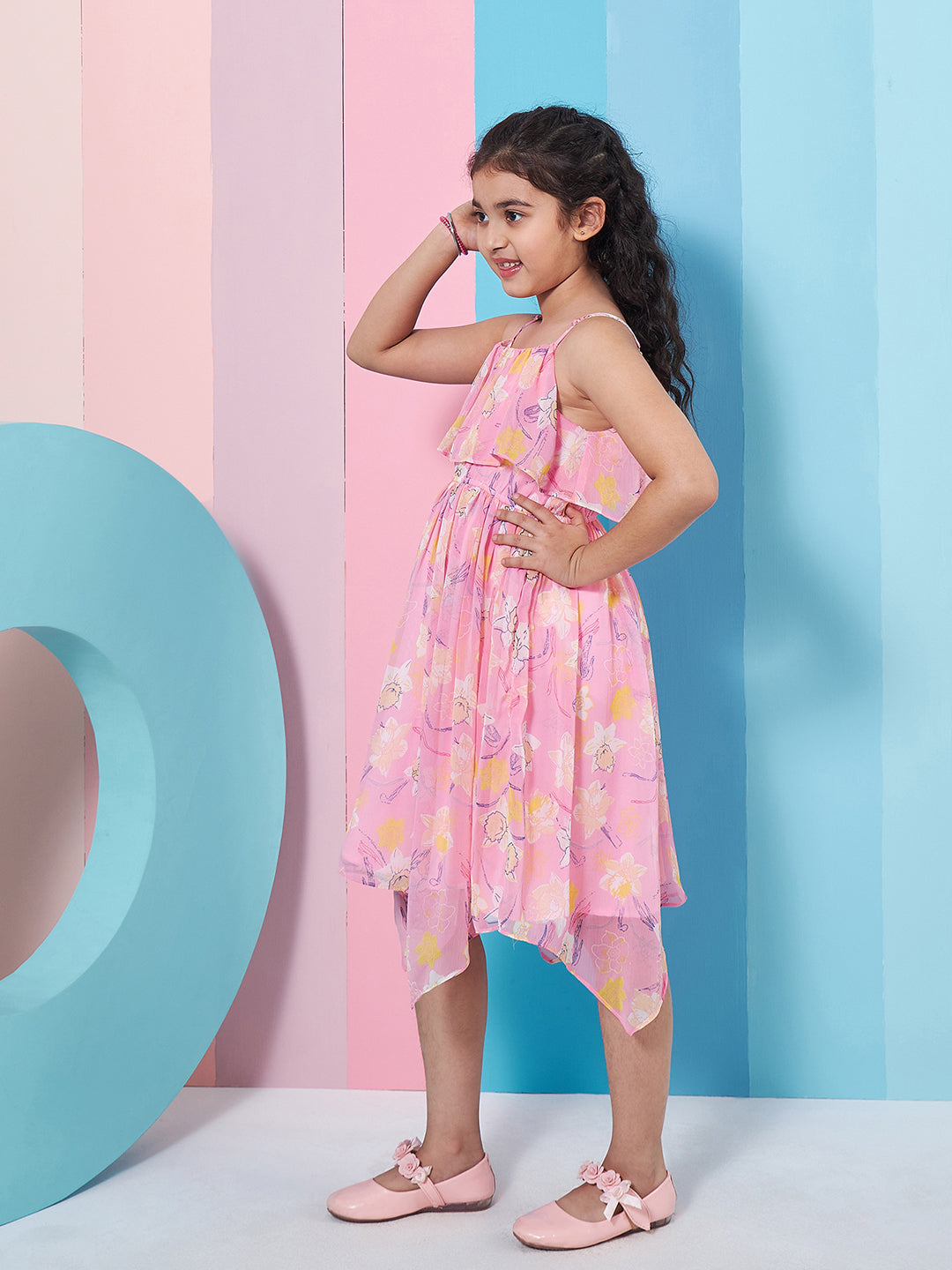 Girl's Sleeveless Floral Print Empire Pink Dress with Shoulder Straps Effortlessly Stylish Statement Piece (d-pinkchiffon)