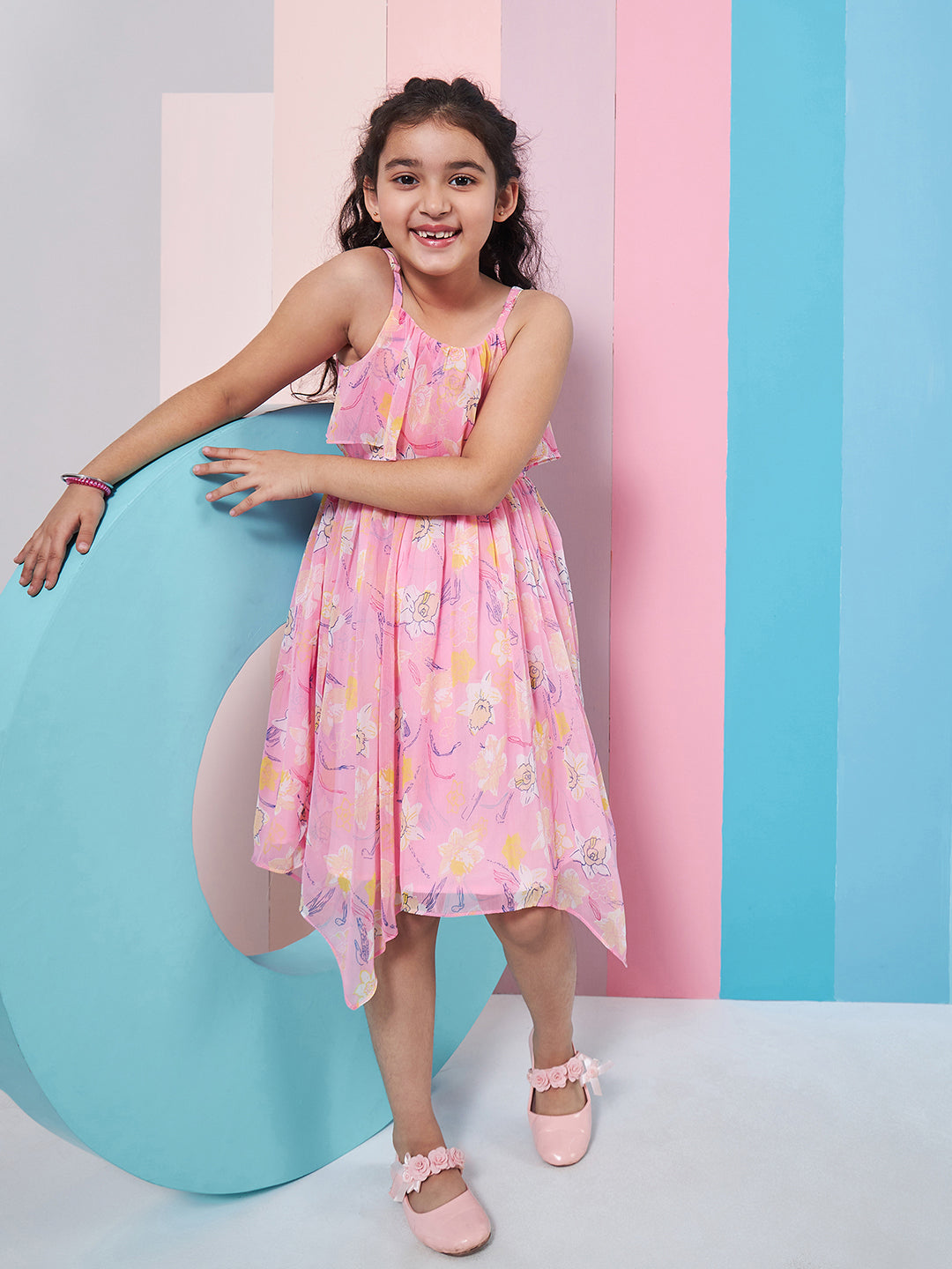 Girl's Sleeveless Floral Print Empire Pink Dress with Shoulder Straps Effortlessly Stylish Statement Piece (d-pinkchiffon)