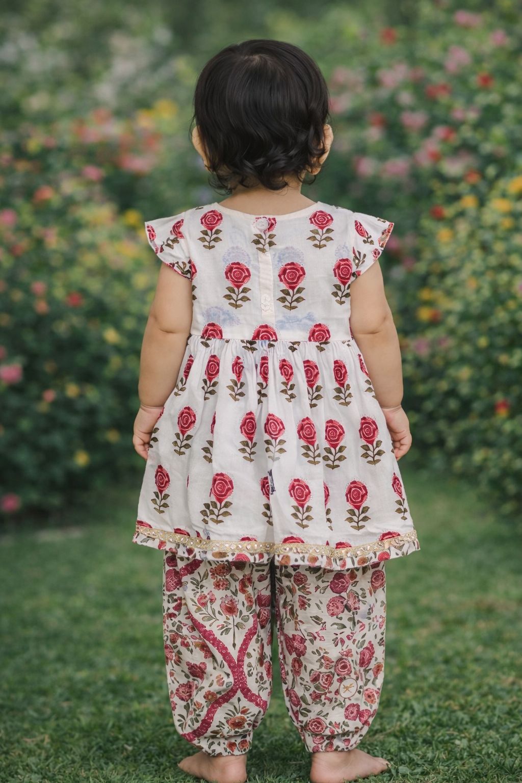 Pspeaches Baby Girls White Ethnic Floral Print Cotton A-Line Kurta & Pant With Dupatta ( Sku-Ing-Whitebooti )