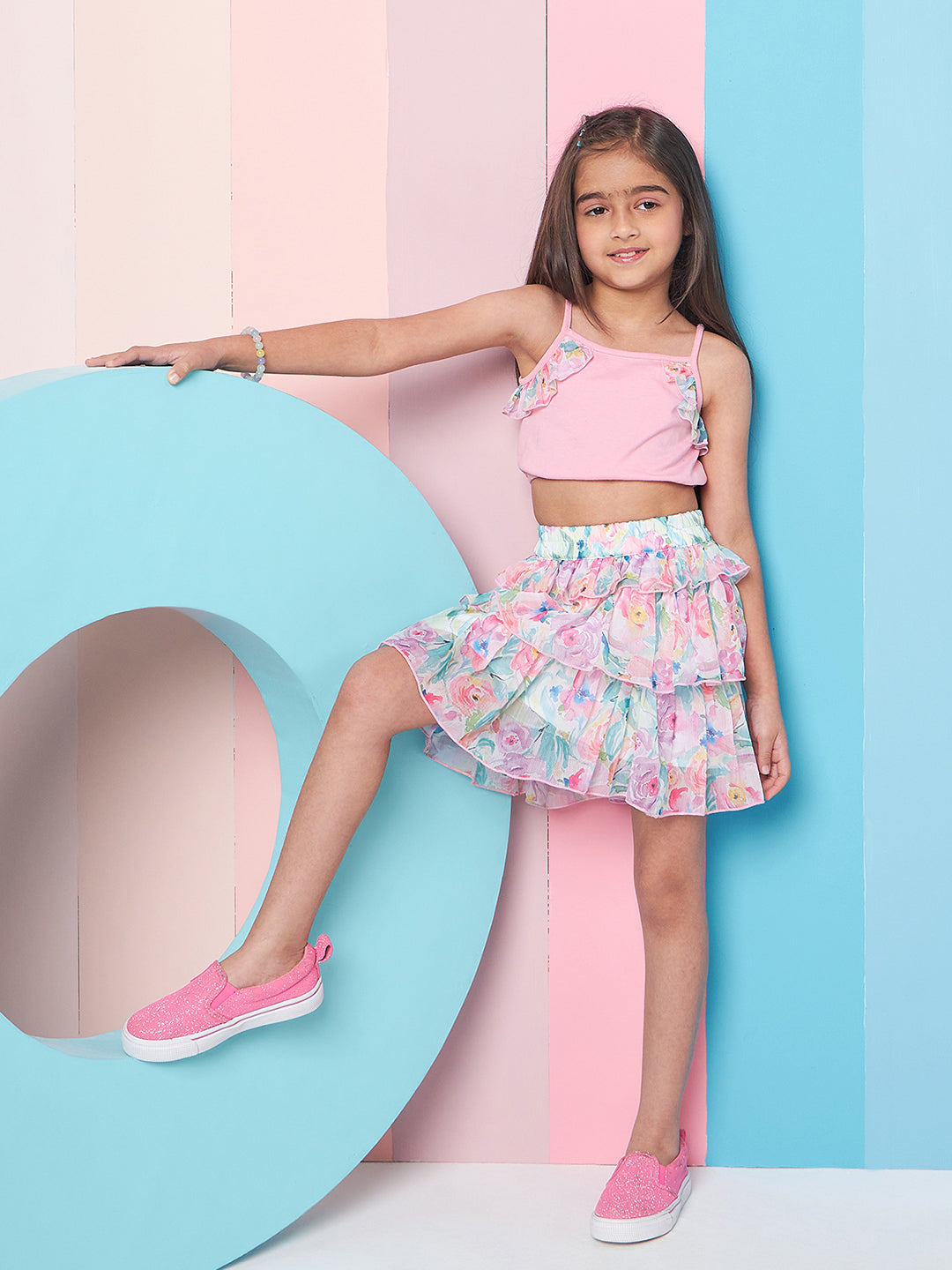 Girls Blue and pink solid Top Round Neck Sleeveless Ruffled Top with Blue and pink printed Skirt (sk-multichiffon)